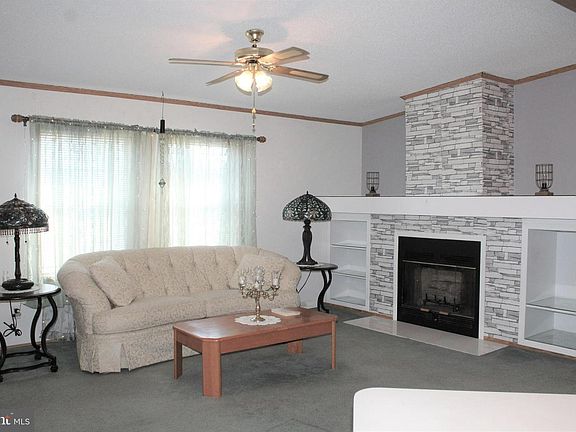 2nd image of 22 E Greenwing Dr Unit 1