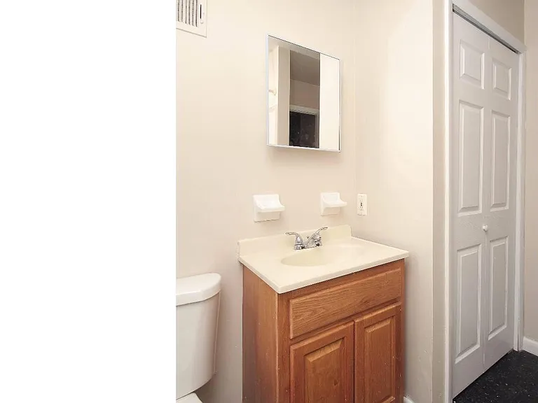 1734 W Diamond St #2 — Photo 17