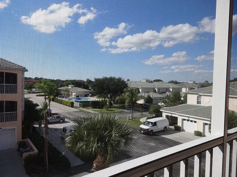 1316 Gondola Park Dr — Photo 37