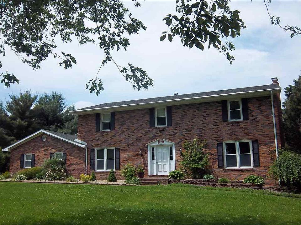 Welcome to 415 Western Hills Dr.  Mt. Vernon, IN 47620