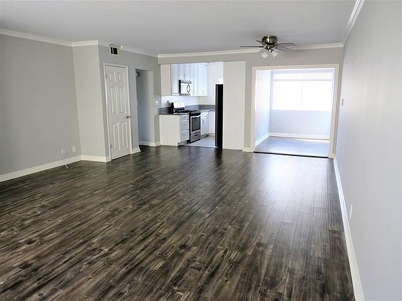 4th image of 1008 7th St APT 6