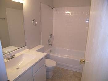 5th image of 508 N Lake Shore Dr