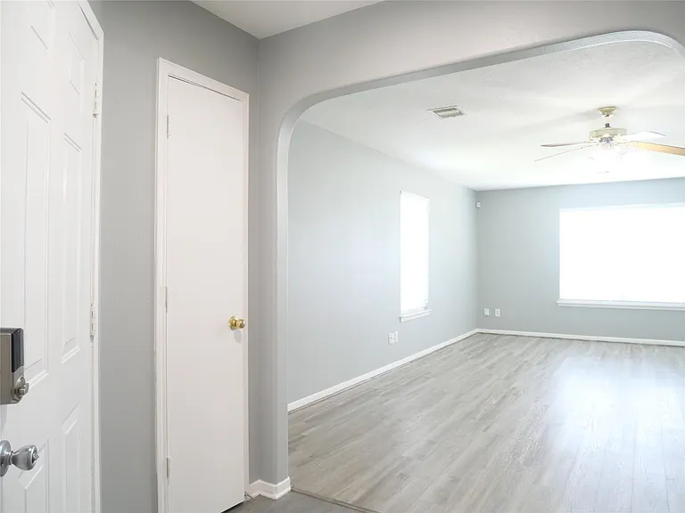 11931 Panay Village Cir — Photo 7