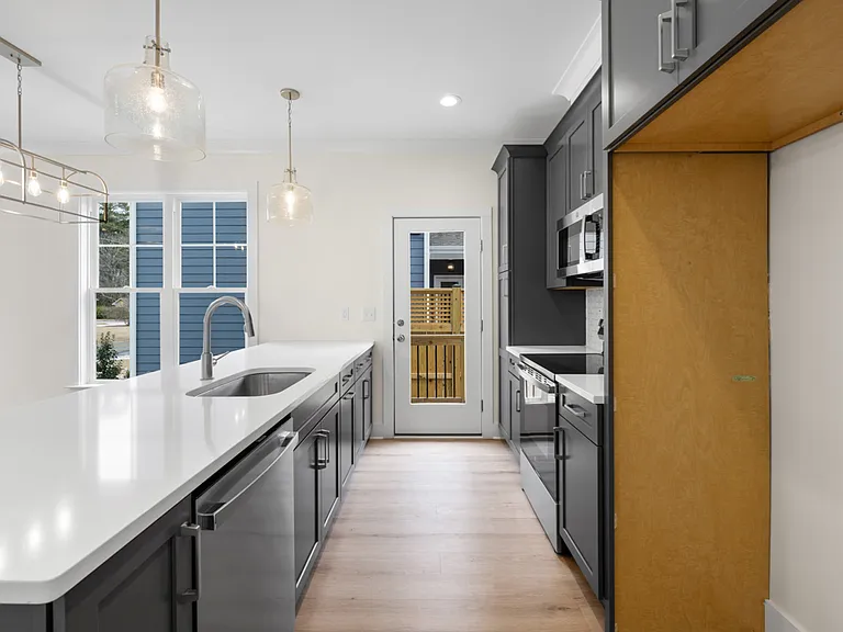 2805A Fawn Ave — Photo 8