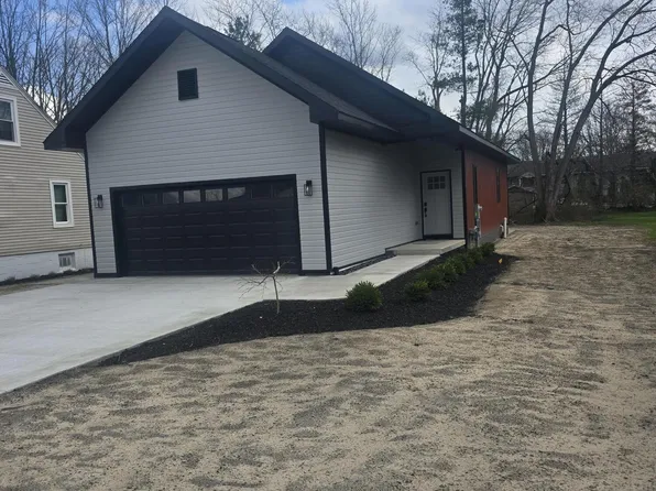 315 W Arlington St, Bangor, MI 49013