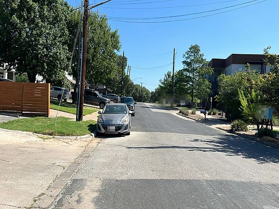 5th image of 2514 Thornton Rd