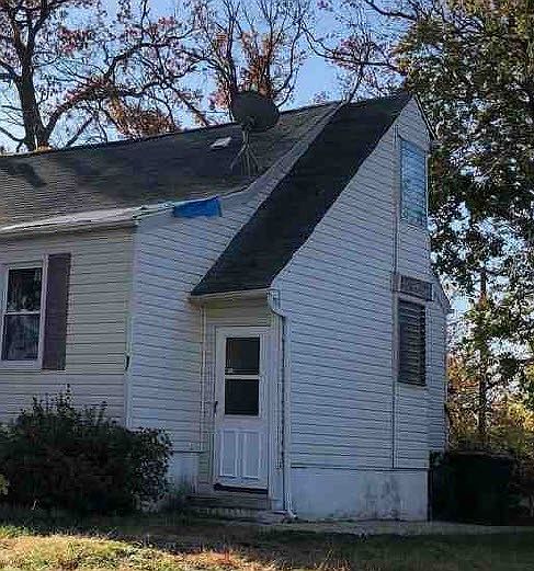 2nd image of 3221 Rosalie Ave