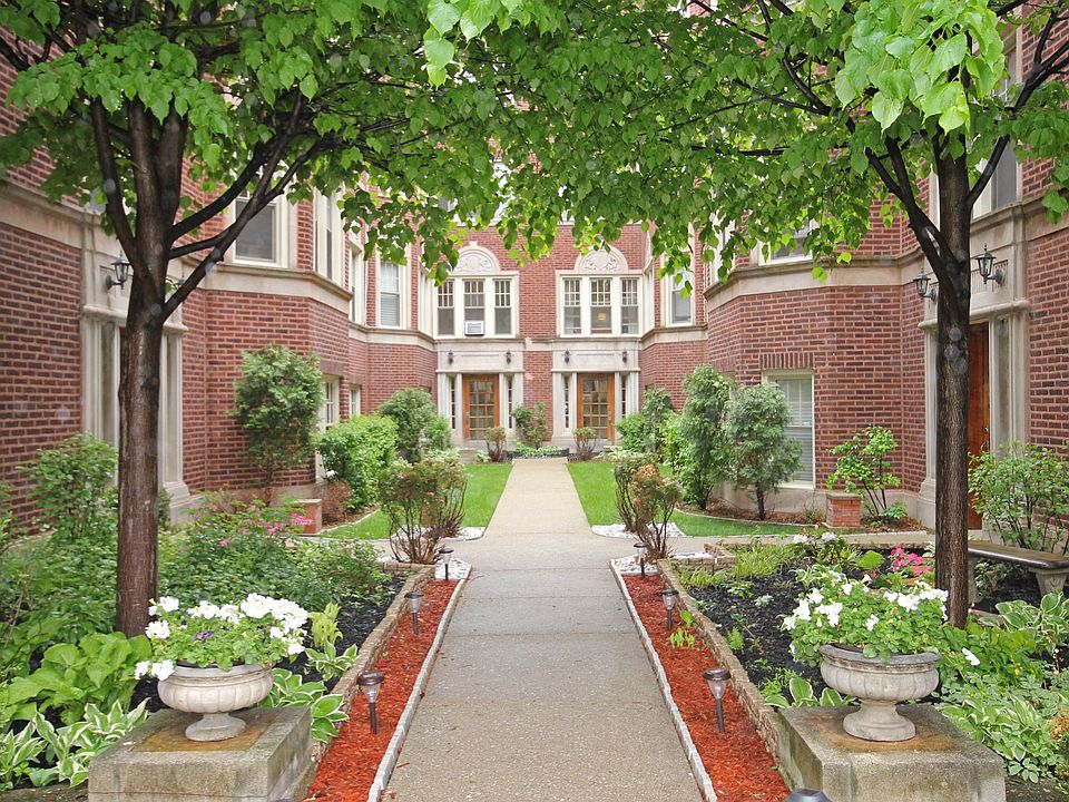 1st image of 6135 N Hoyne Ave #1