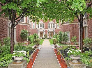 6135 N Hoyne Ave #1, Chicago, IL 60659