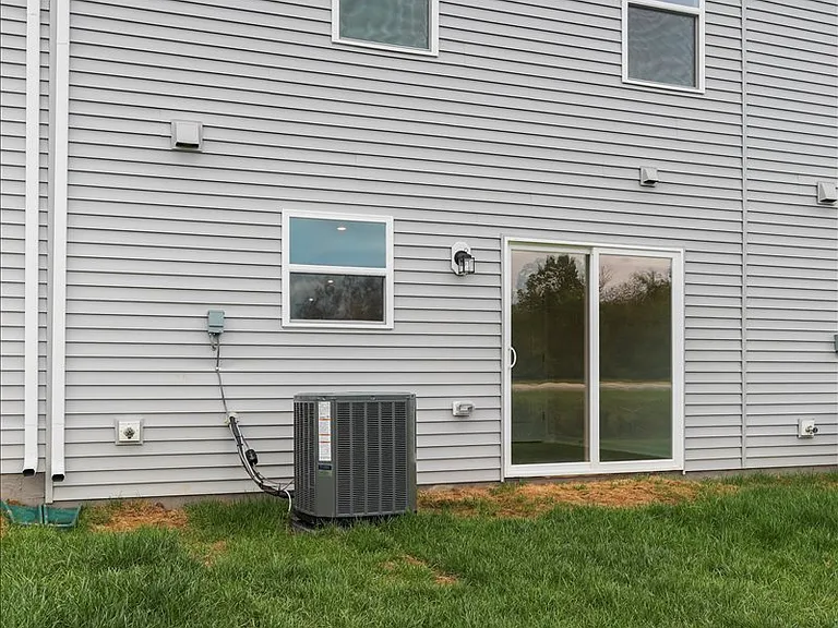 215 Olympus Rd — Photo 32