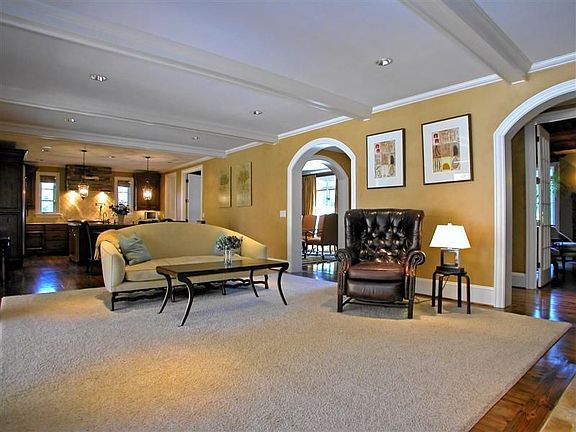  Oversized greatroom with arched openings to foyer and dining room 