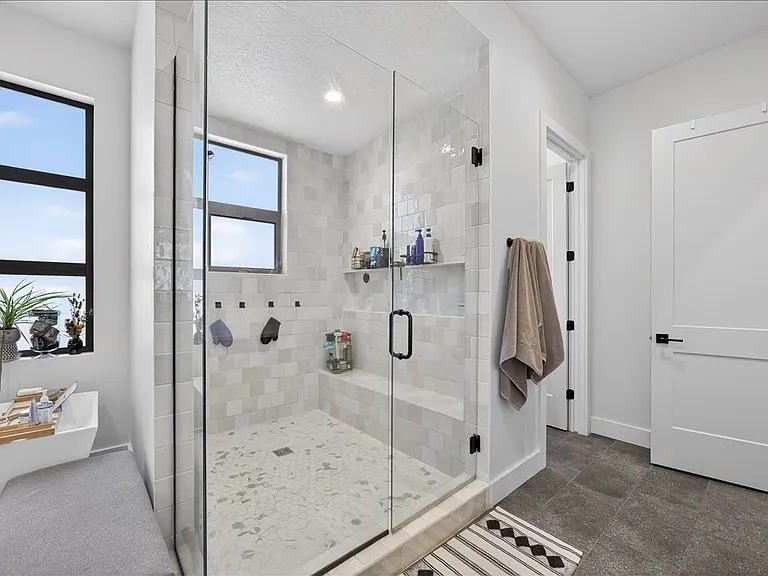 4718 E Goldstone Dr — Photo 17