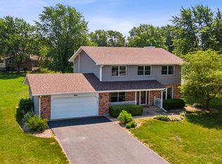 2690 Farm View Rd, New Lenox, IL 60451