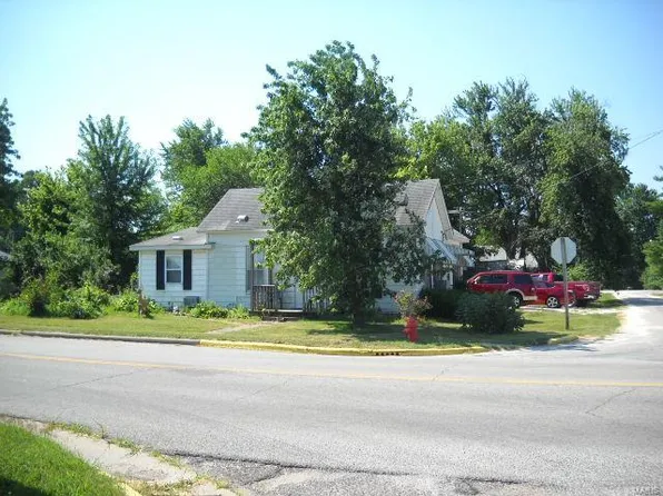 200 W Locust St, Fieldon, IL 62031