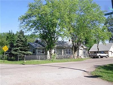 2nd image of 701 Bacon St