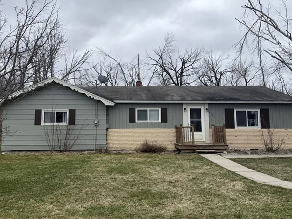 1393 Mackinaw Ave, Cheboygan, MI 49721