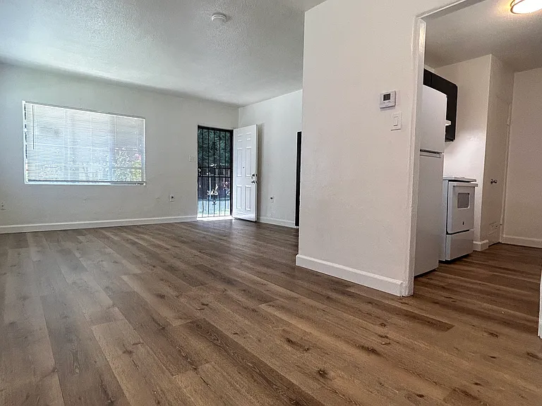 3223 E Clinton Ave #3223 — Photo 8