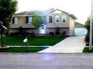 1925 Mystic Dr, Plainfield, IL 60586
