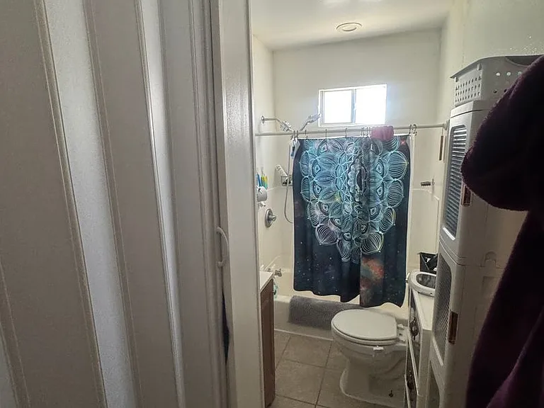 Desirable Euclid Neighborhood Apartment Building (Studio Apartments) & 2 Bedroom Single House - S... — Photo 31
