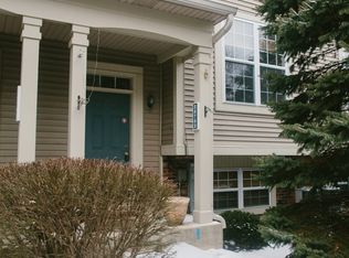 28762 W Pondview Dr, Lakemoor, IL 60051