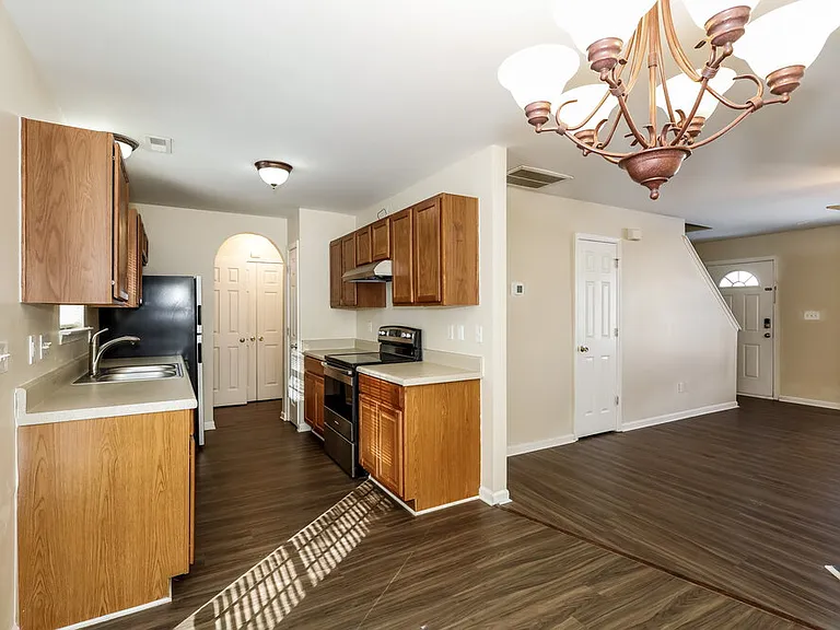 5012 Saint Charles Dr — Photo 9