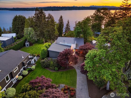 747 14th Avenue W, Kirkland, WA 98033