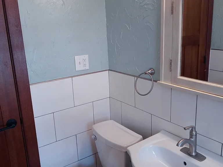 2733 Girard Ave S #303 — Photo 10