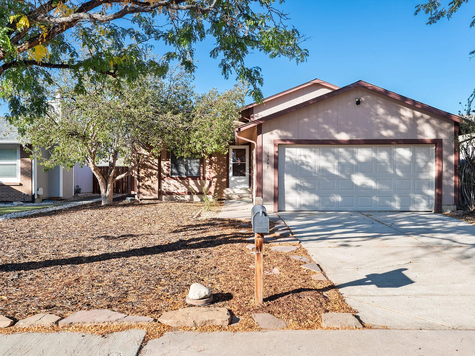 16747 E Mansfield Cir - - — Photo 1