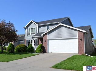 5301 NW 3rd St, Lincoln, NE 68521