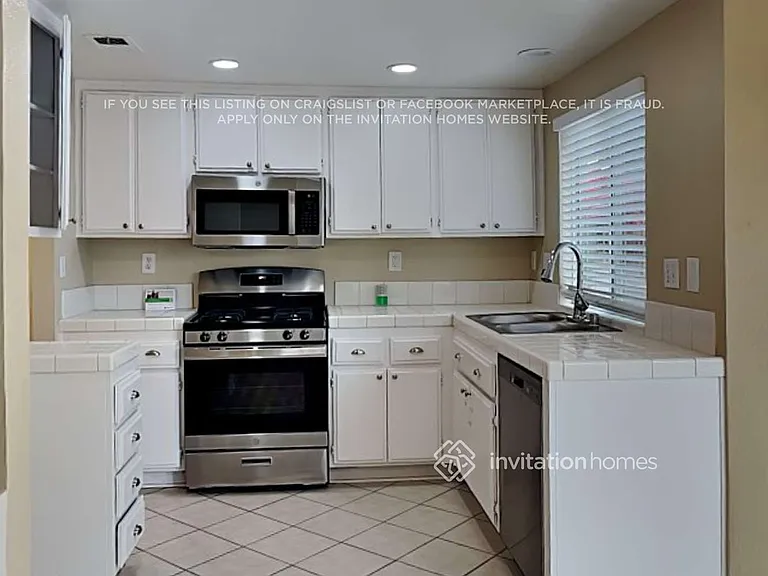 26975 Eagle Run St — Photo 7