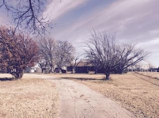 5860 Green Valley Cir, Aubrey, TX 76227