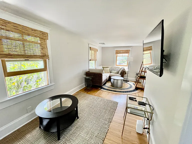 557 Lake Ave — Photo 48