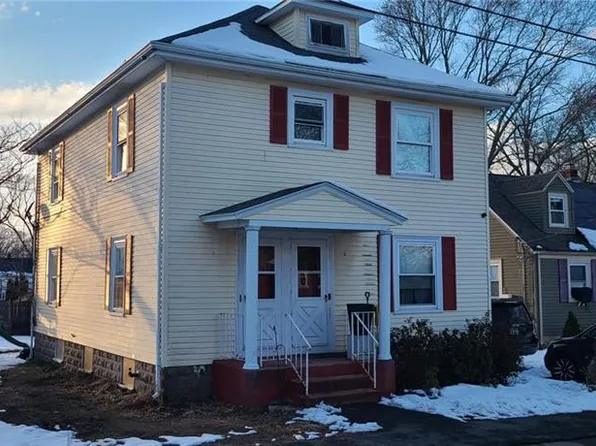 141 Wingate Ave, Warwick, RI 02888