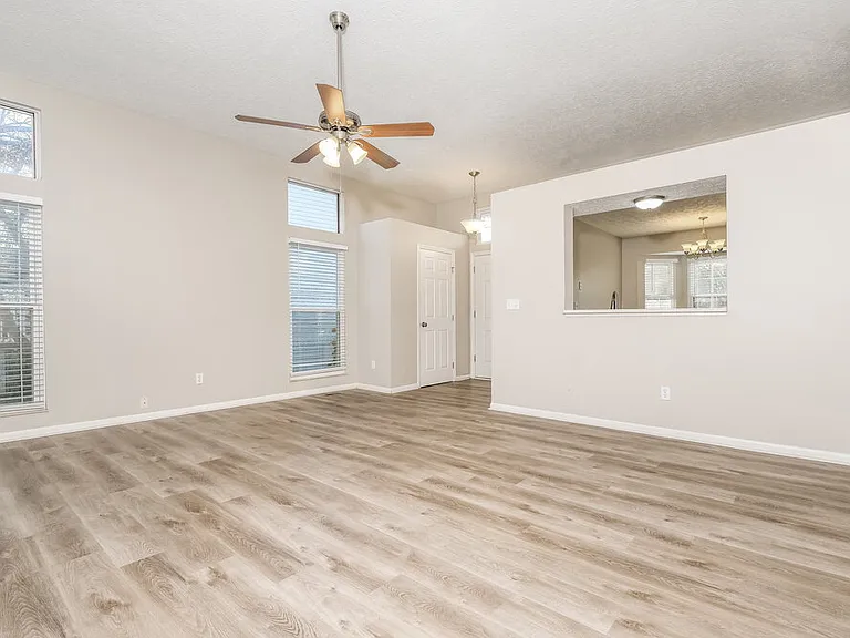 1724 Gardenstone Dr — Photo 5