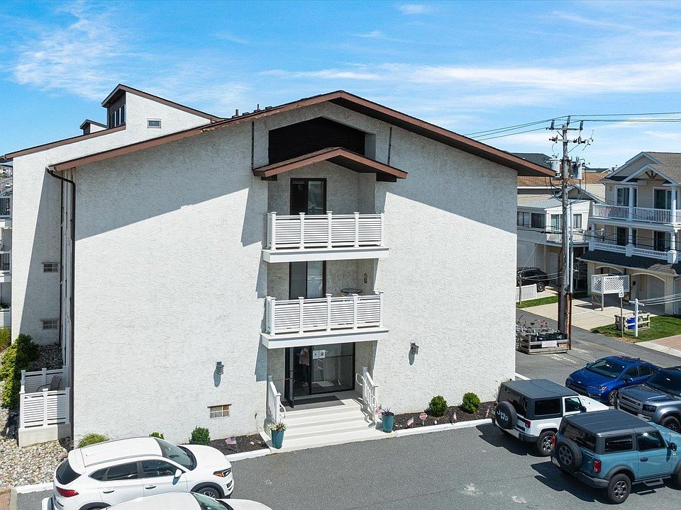 1st image of 301 41st St APT 10