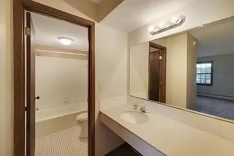 1015 11th Ave S #1 — Photo 8