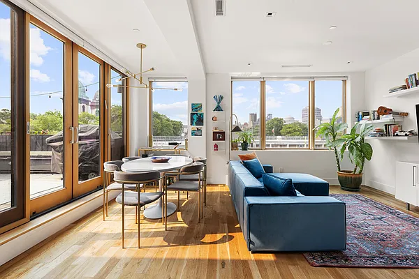 Rented by Compass | media 21