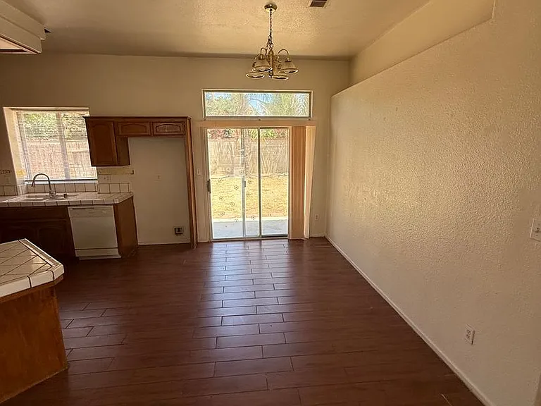 10612 Tivoli Ct — Photo 7