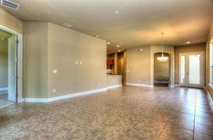 2 bed, 1562 sqft, $2,450 — Photo 4