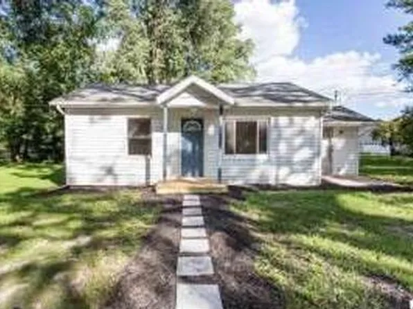 503 W Vandercook Dr, Jackson, MI 49203