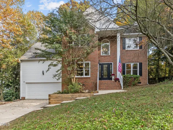 1904 Medinah Ct, Raleigh, NC 27604