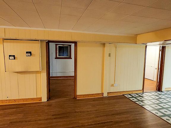 3rd image of 3529 N Oakley Ave #Basement
