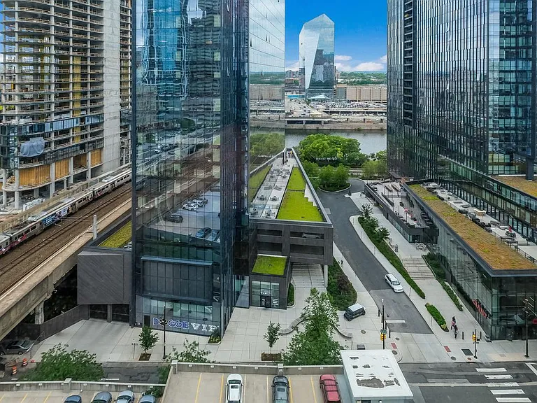 2200 Arch St #705 — Photo 10