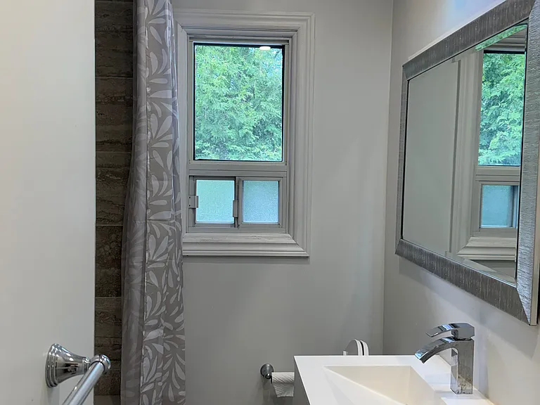 2076 Constance Dr — Photo 10