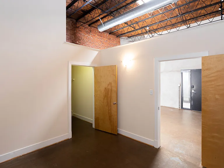 Cornish Brewery Apartments — Photo 13