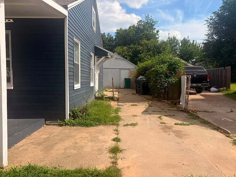 3228 NW 26th St — Photo 3