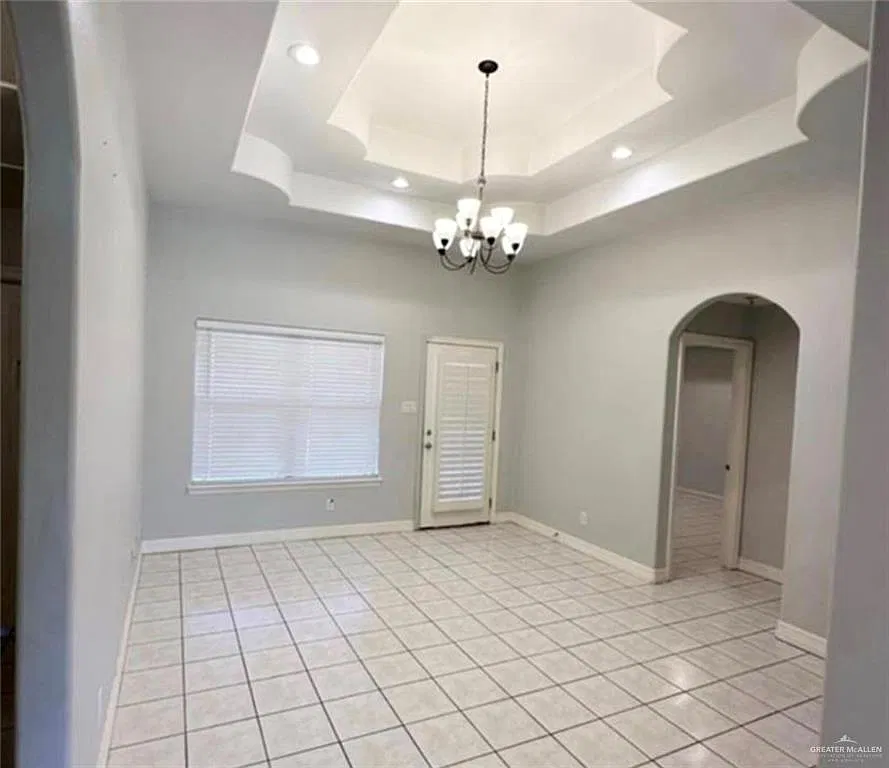 3 bed, 2.0 bath, 1309 sqft, $1,400 — Photo 4