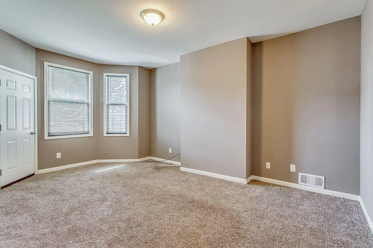 20 S Euclid Ave APT 1 photo 1