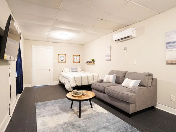 1911 High St #B, Portsmouth, VA 23704