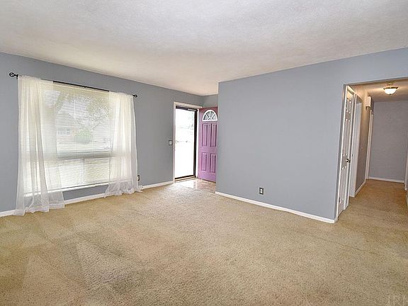 4th image of 806 Christian Ave